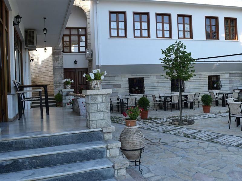 Hotel Bineri Gjirokaster Ngoại thất bức ảnh